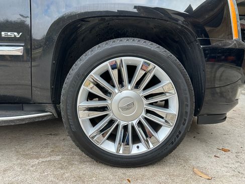 Used 2013 Cadillac Escalade ESV Premium image 25