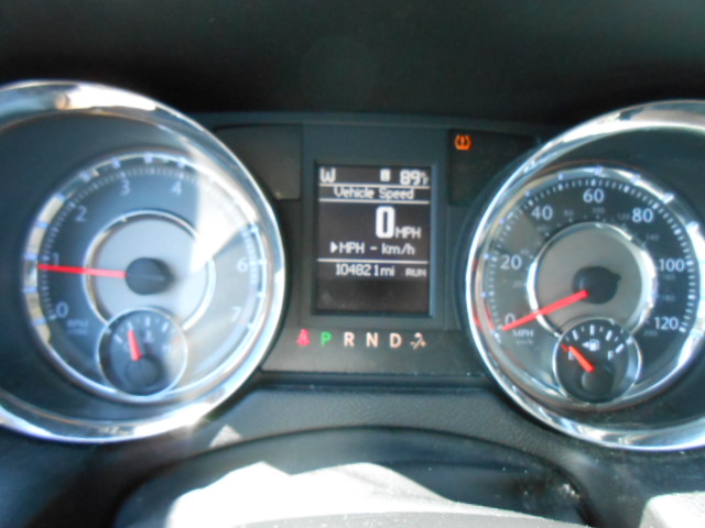 Used 2014 Chrysler Town & Country Touring-L FWD image 15