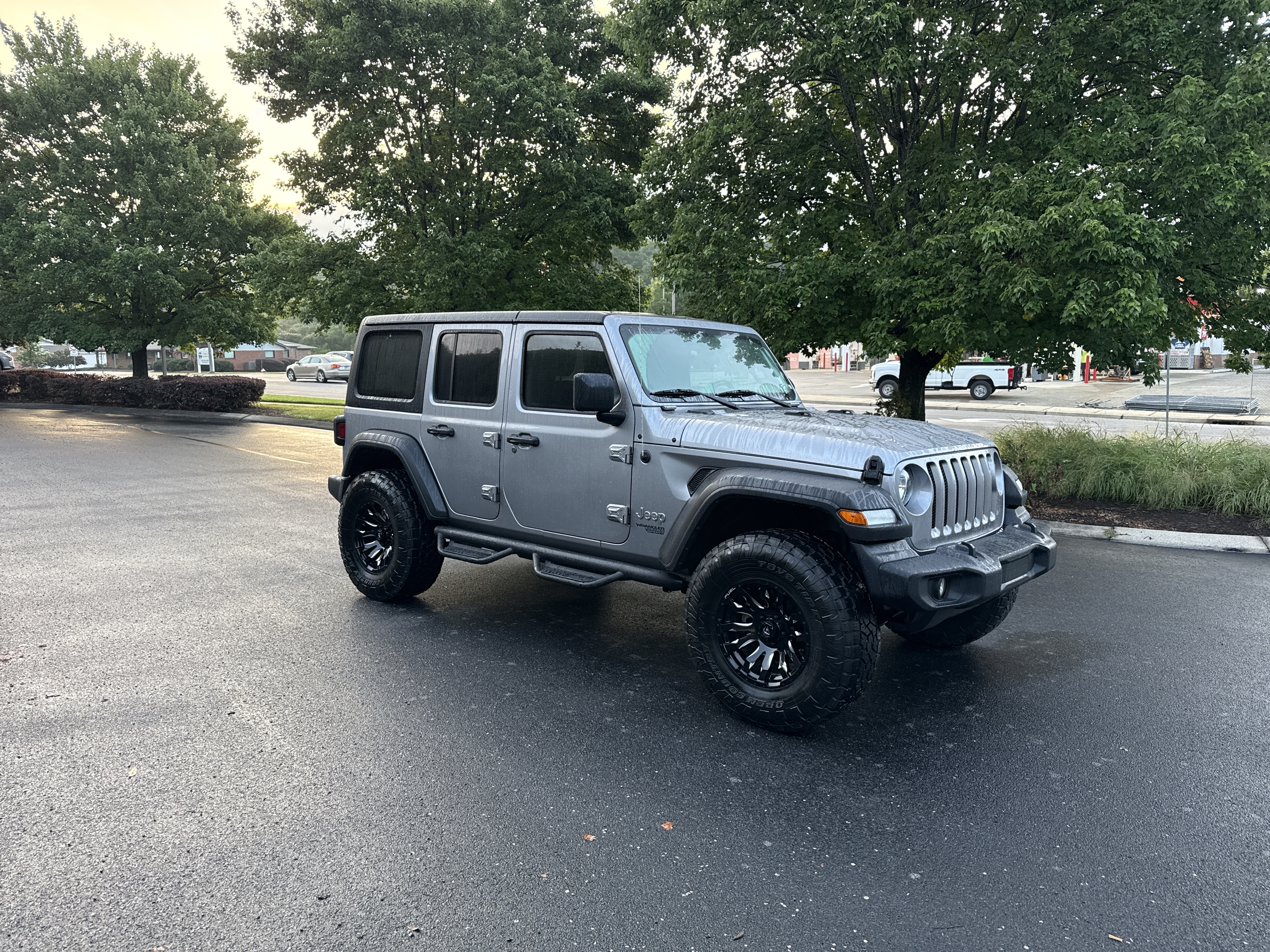 Used 2019 Jeep Wrangler 4WD Unlimited Sport image 6