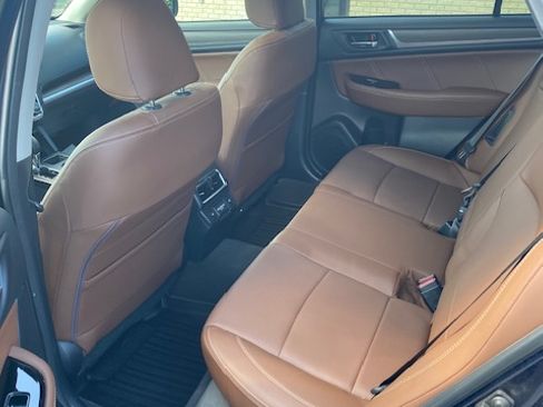 Used 2018 Subaru Outback 3.6R Touring image 20