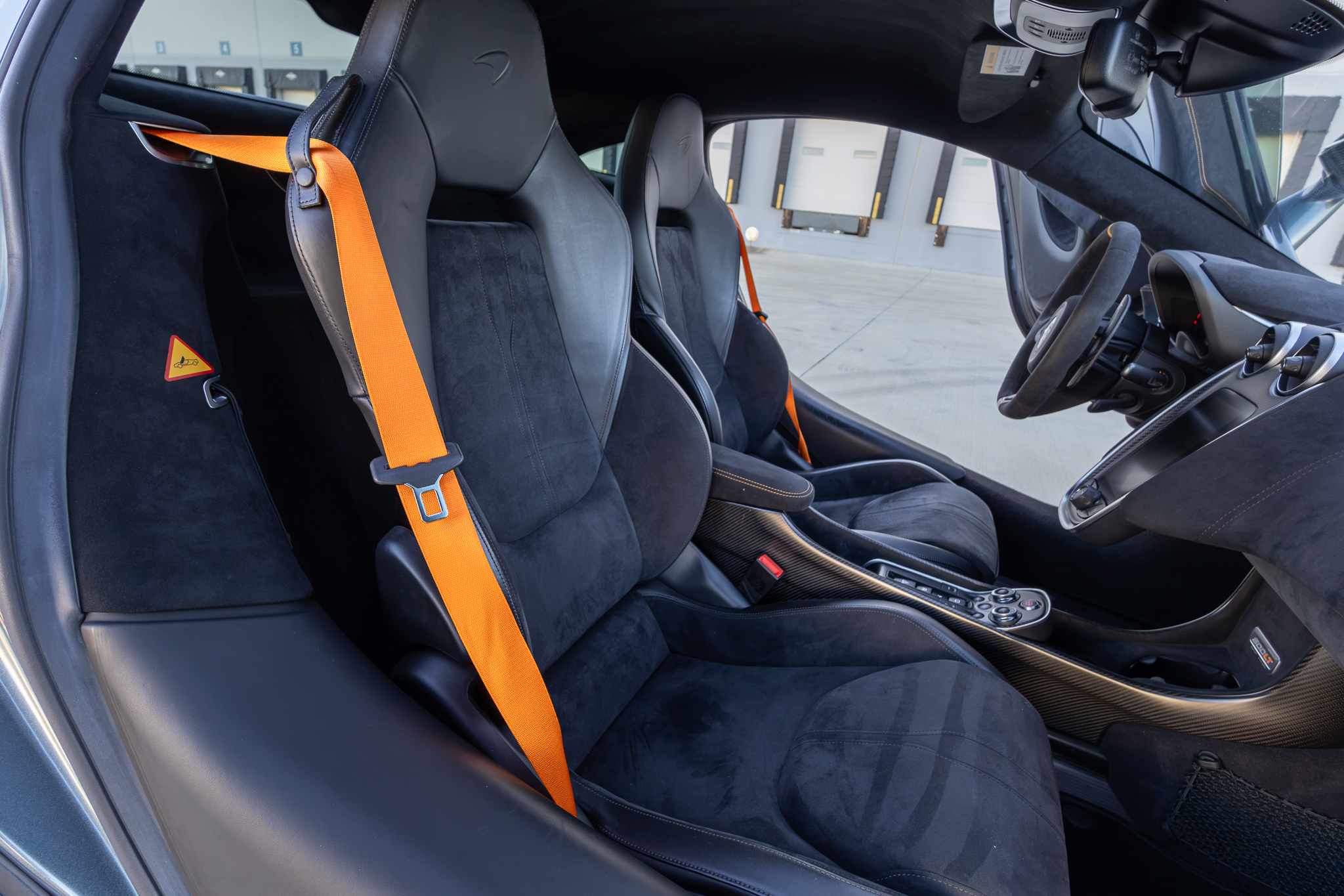 Used 2019 McLaren 600LT RWD image 32