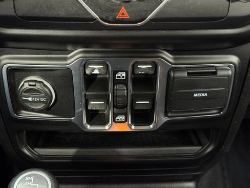 Used 2021 Jeep Wrangler Unlimited Willys image 26