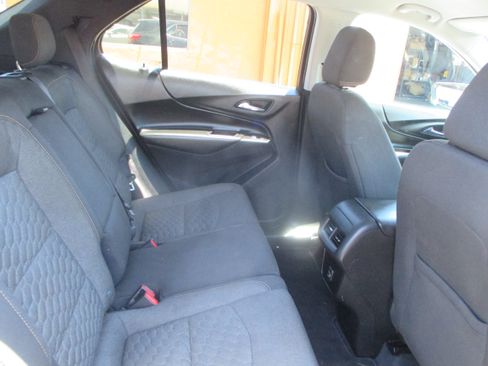 Used 2019 Chevrolet Equinox LT Sport Utility 4D FWD image 15
