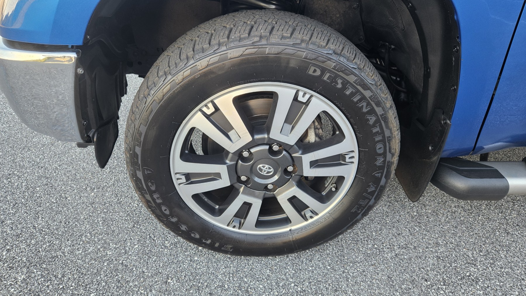 Used 2018 Toyota Tundra 4x4 CrewMax SR5 image 8