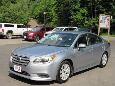 Used 2016 Subaru Legacy 2.5i Premium AWD/4WD image 1