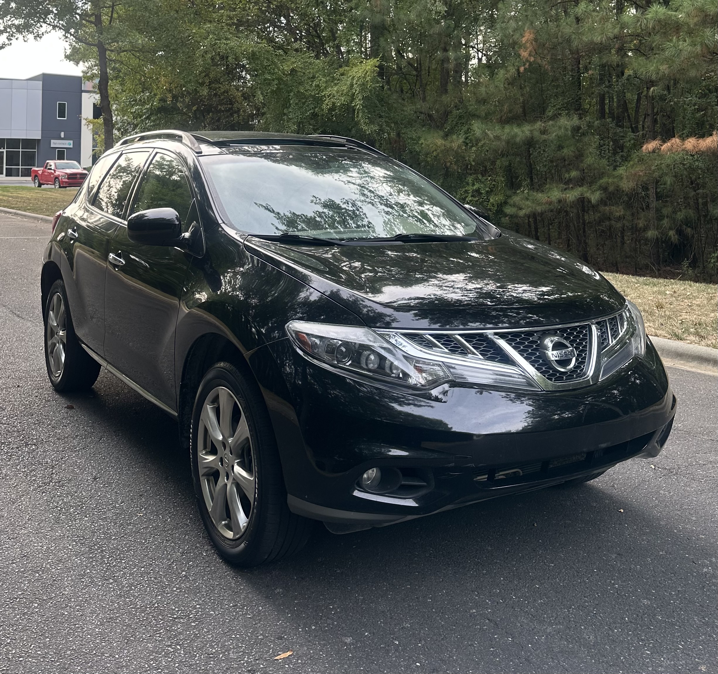 Used 2014 Nissan Murano Platinum FWD image 2