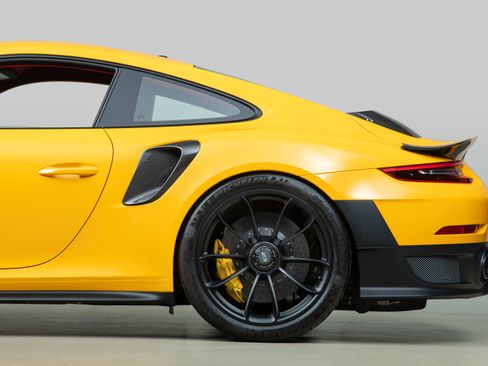 Used 2018 Porsche 911 GT2 RS image 57