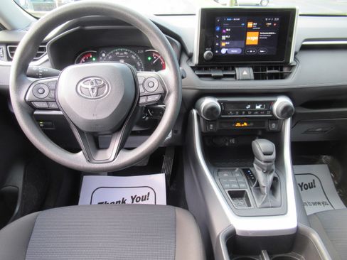 Used 2023 Toyota RAV4 LE image 9