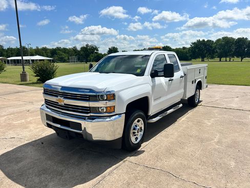 Used 2016 Chevrolet Silverado 2500 2WD Double Cab image 1