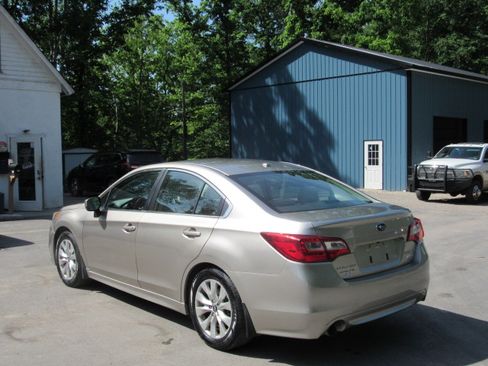 Used 2015 Subaru Legacy 2.5i Premium AWD/4WD image 4