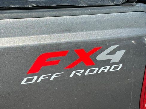 Used 2003 Ford F250 Lariat image 9