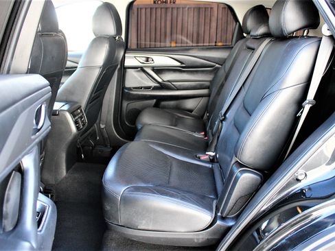 Used 2018 MAZDA CX-9 FWD Touring image 14