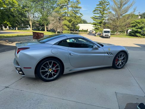 Used 2012 Ferrari California UNAVAIL RWD image 13