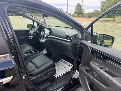 Used 2021 Honda Odyssey Touring image 15