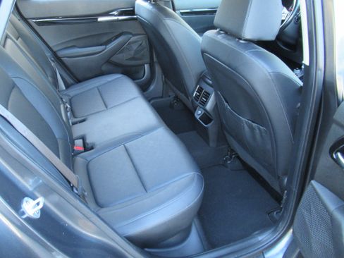 Used 2021 Kia Seltos AWD SX image 17