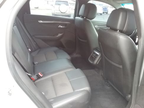Used 2014 Chevrolet Impala LT image 10