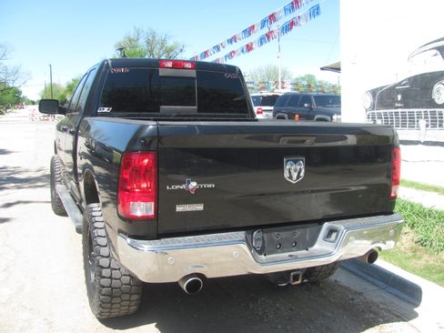 Used 2015 RAM 1500 SLT image 3