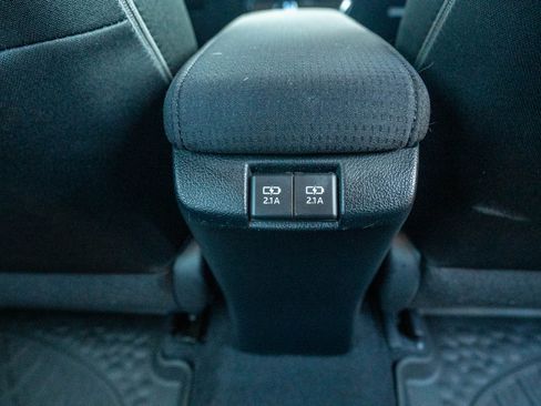 Used 2020 Toyota Prius image 30