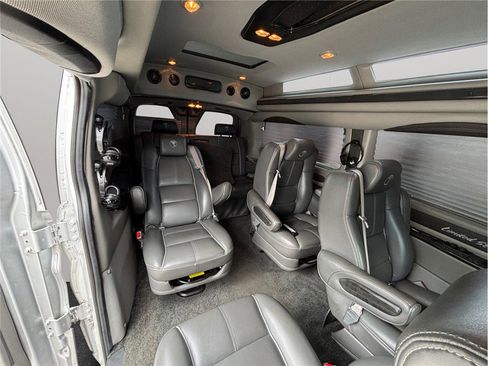 Used 2019 Ford Transit 150 image 33
