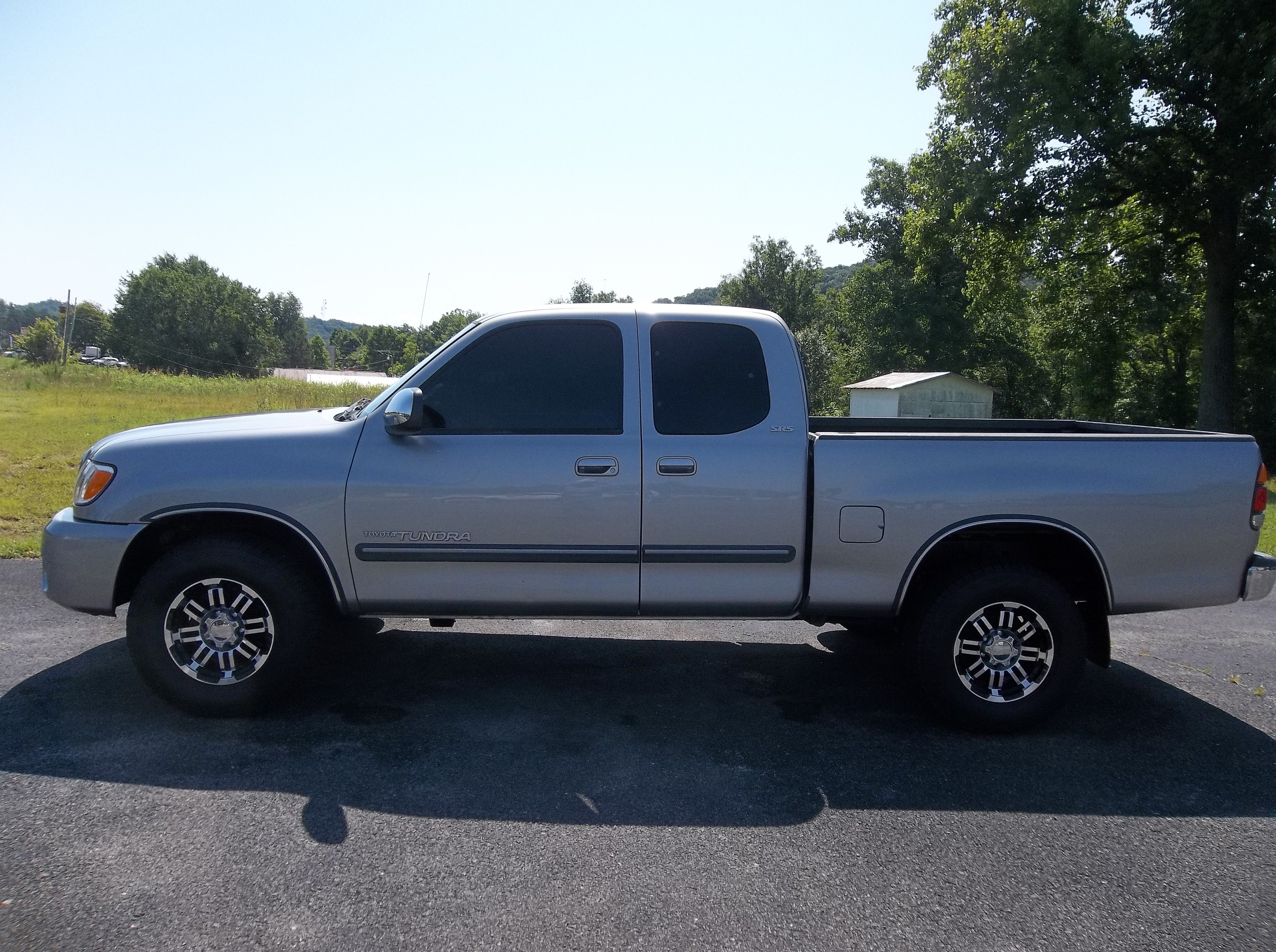 Used 2005 Toyota Tundra 4x4 Access Cab SR5 image 4