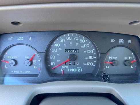 Used 2005 Mercury Grand Marquis GS image 6