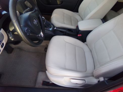 Used 2011 Volkswagen Jetta TDI SE image 12