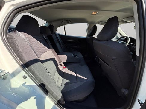 Used 2025 Toyota Camry LE image 35