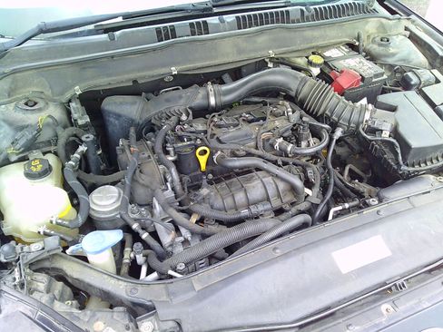 Used 2013 Ford Fusion SE FWD image 6