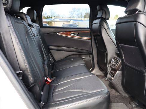 Used 2016 Lincoln MKX Reserve image 16