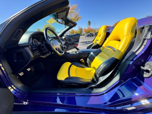 Used 1998 Chevrolet Corvette image 16