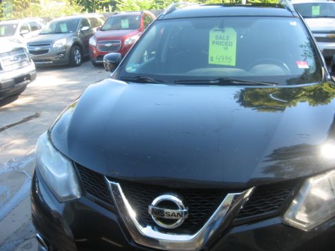 Used 2016 Nissan Rogue SL image 2