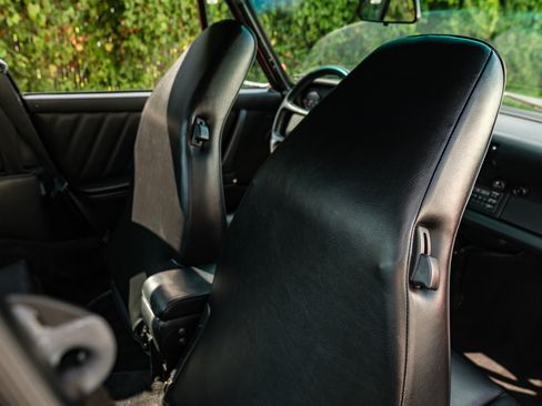 Used 1988 Porsche 911 Carrera image 34