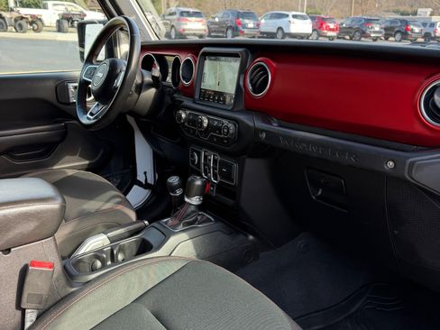 Used 2018 Jeep Wrangler Unlimited Rubicon image 8