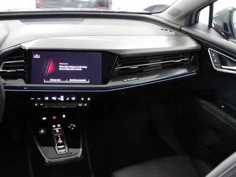 Used 2024 Audi Q4 e-tron Premium Plus image 40