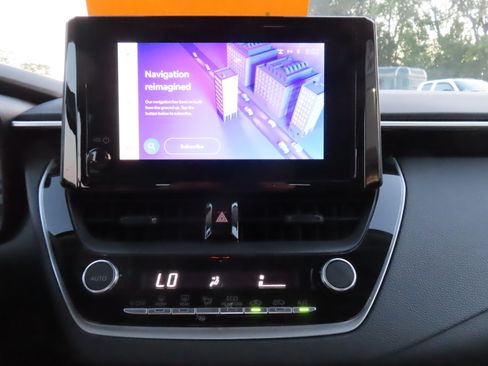 Used 2024 Toyota Corolla LE image 15