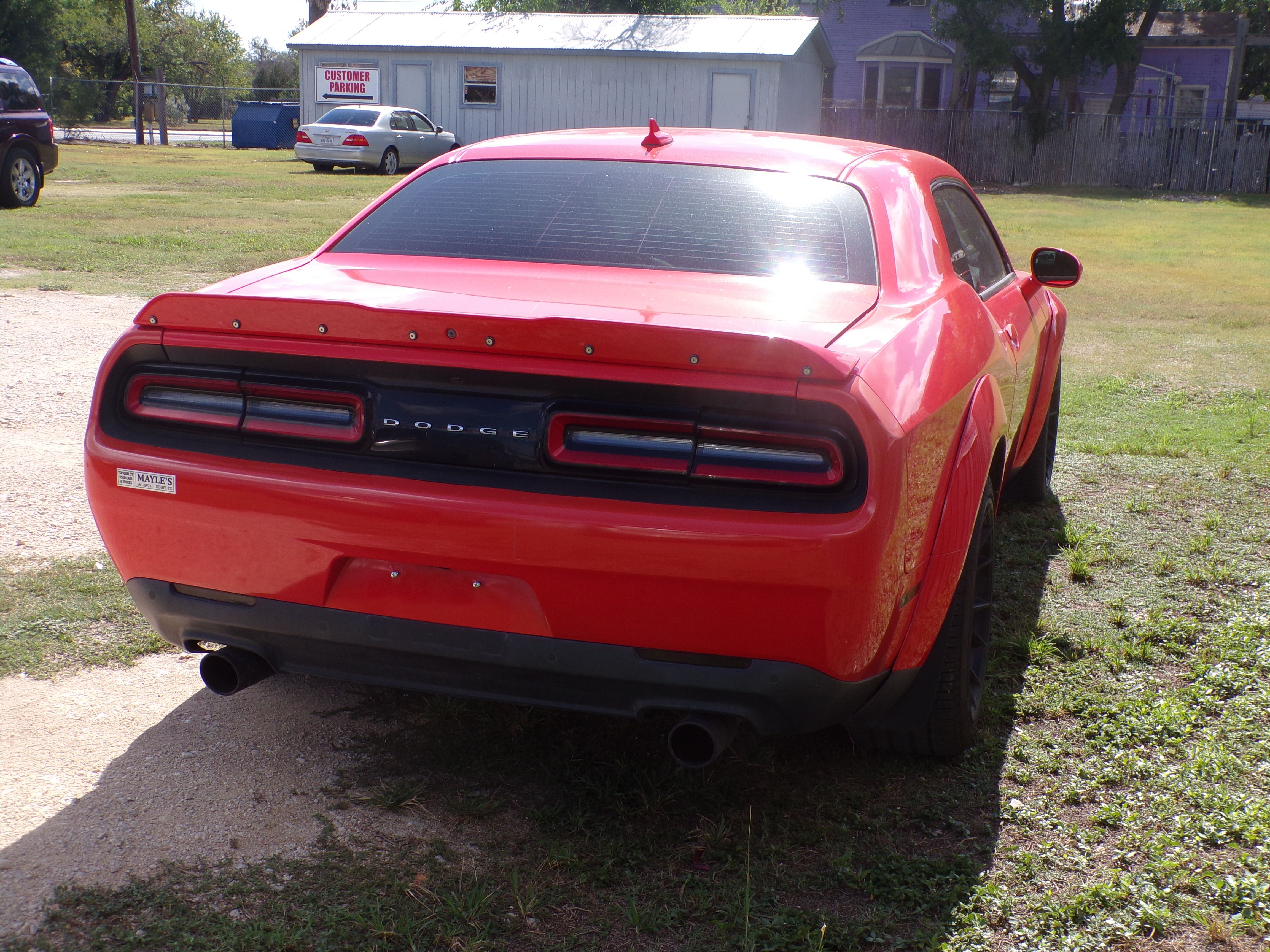 Used 2016 Dodge Challenger SXT RWD image 4