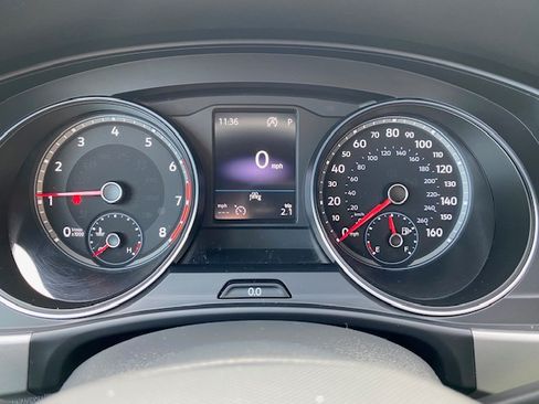 Used 2020 Volkswagen Atlas Cross Sport S image 9