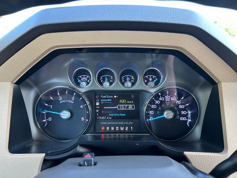 Used 2011 Ford F350 4x4 Crew Cab Lariat w/ FX4 Pkg image 12