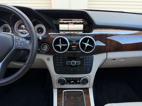 Used 2015 Mercedes-Benz GLK 350 image 15
