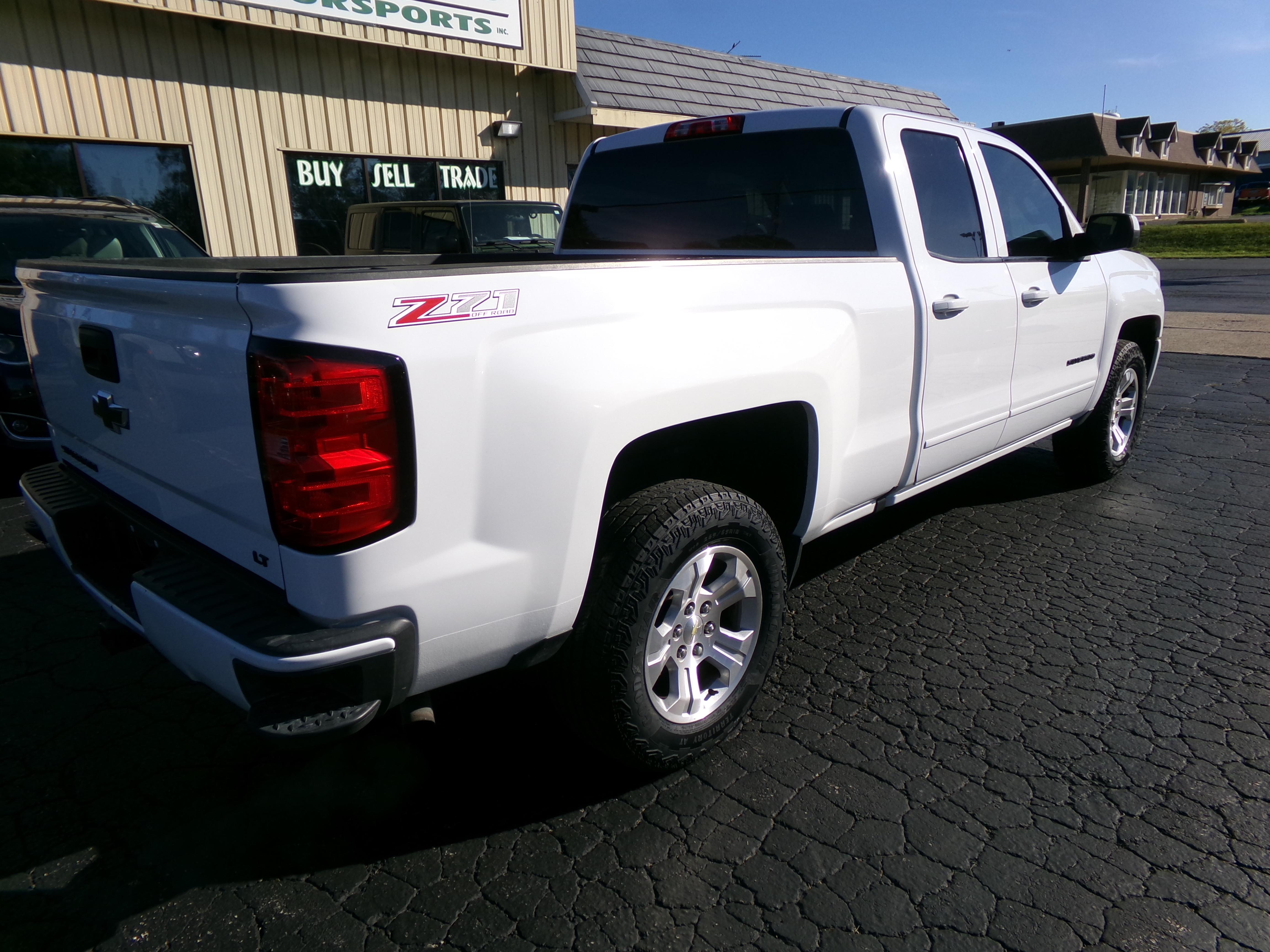 Used 2016 Chevrolet Silverado 1500 4x4 Double Cab LT image 5