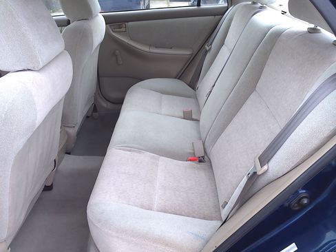 Used 2003 Toyota Corolla CE image 8