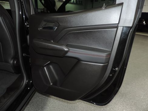 Used 2023 Chevrolet Colorado Z71 image 21