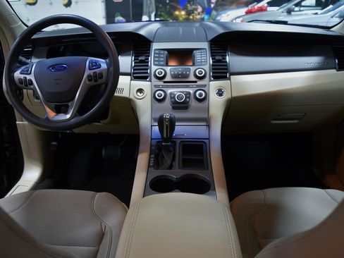 Used 2015 Ford Taurus SE image 22