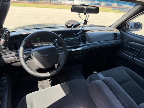 Used 2011 Ford Crown Victoria Police Interceptor RWD image 15