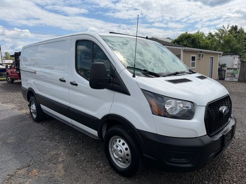Used 2022 Ford Transit 250 Low Roof AWD image 6