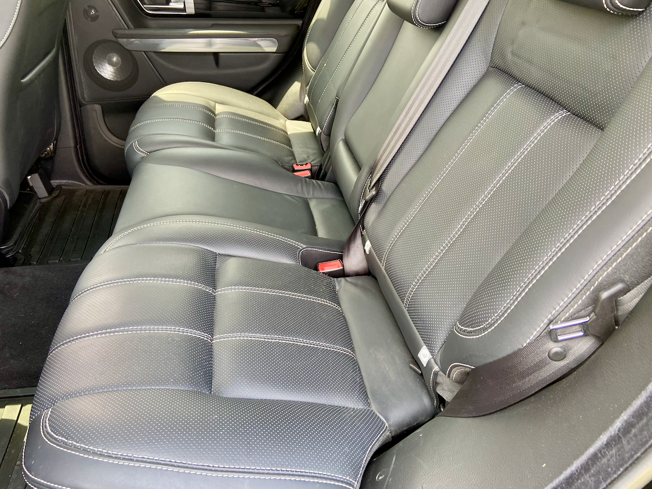 Used 2010 Land Rover Range Rover Sport Supercharged AWD/4WD image 30