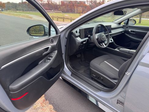 Used 2024 Hyundai Sonata SEL image 2