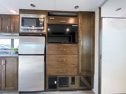 Used 2020 Mercedes-Benz Sprinter 4500 image 22