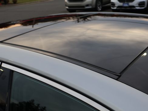 Used 2023 Toyota Camry XLE image 11