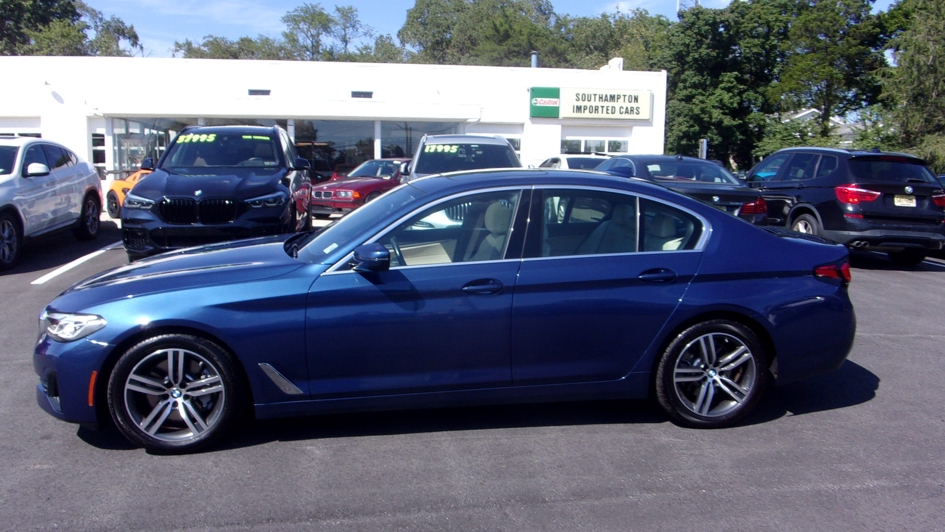 Used 2021 BMW 530i xDrive AWD/4WD image 3